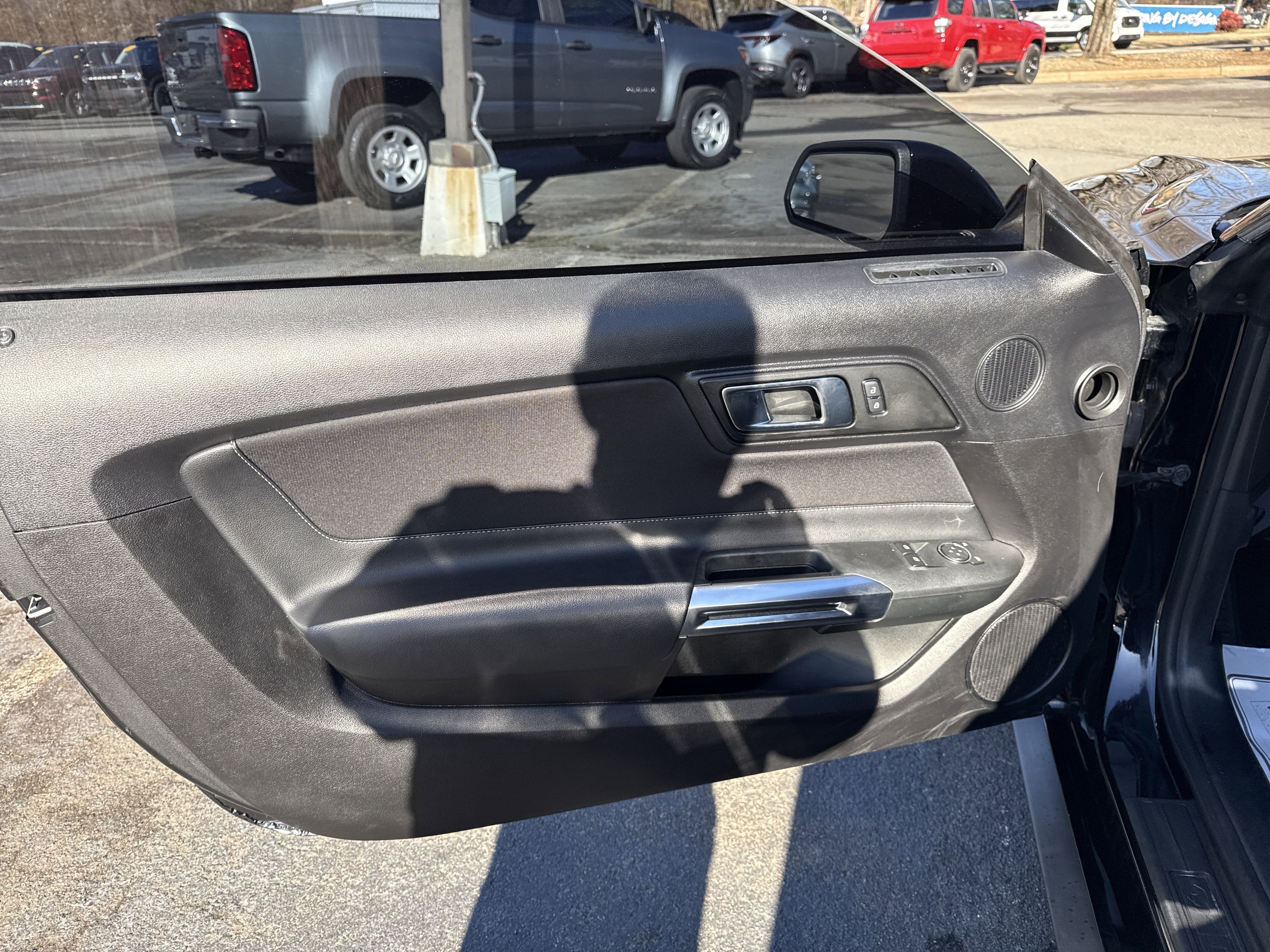 2022 Ford Mustang EcoBoost