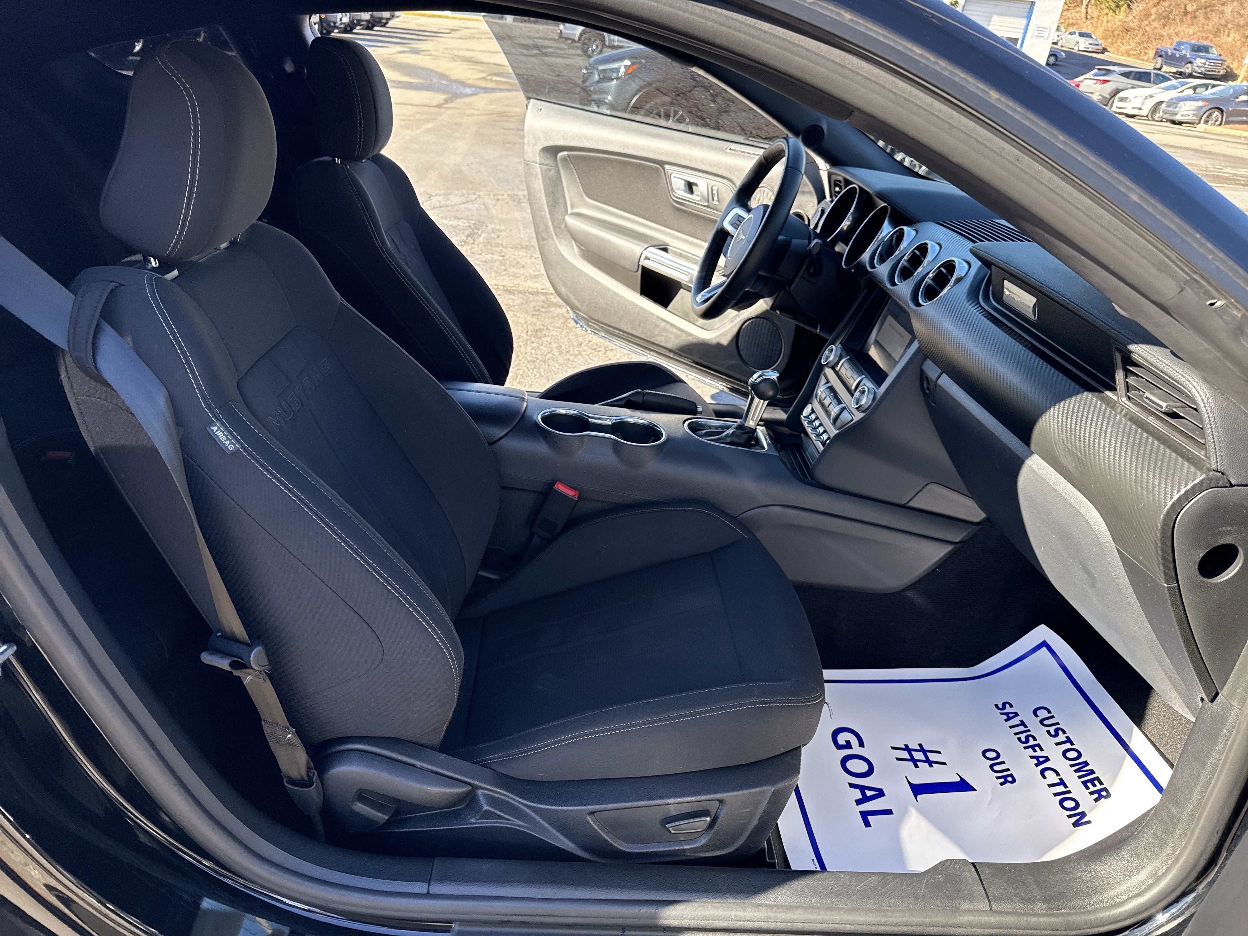 2022 Ford Mustang EcoBoost