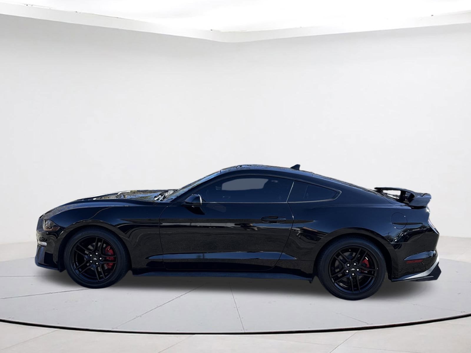 2022 Ford Mustang EcoBoost