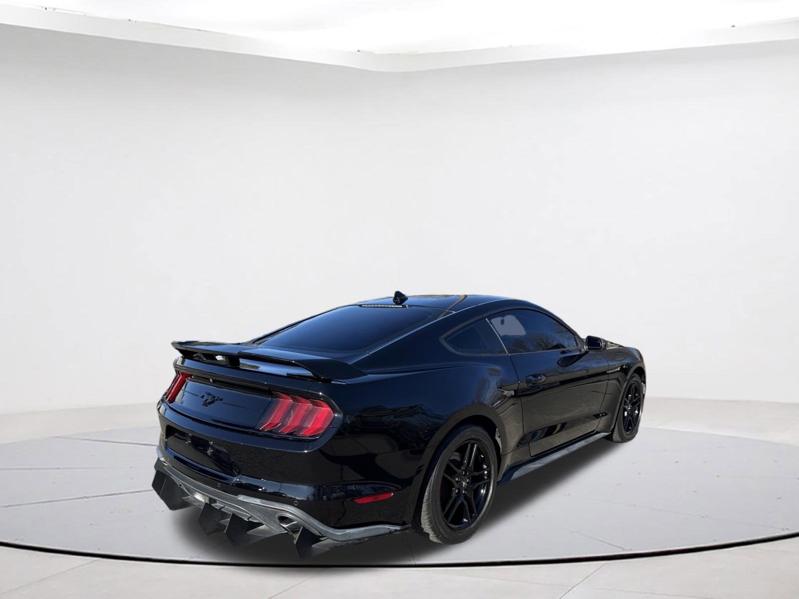 2022 Ford Mustang EcoBoost