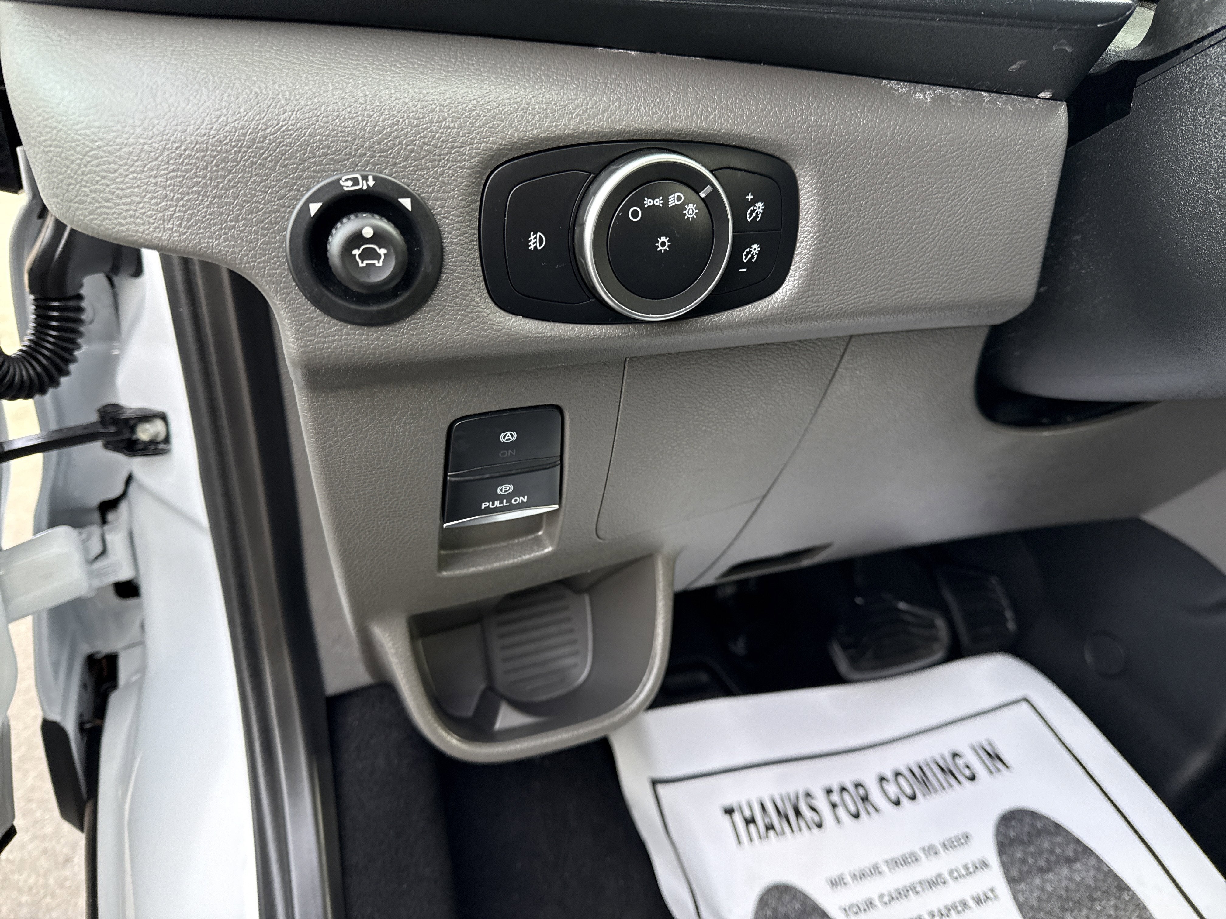 2025 Ford Transit Passenger Wagon XLT