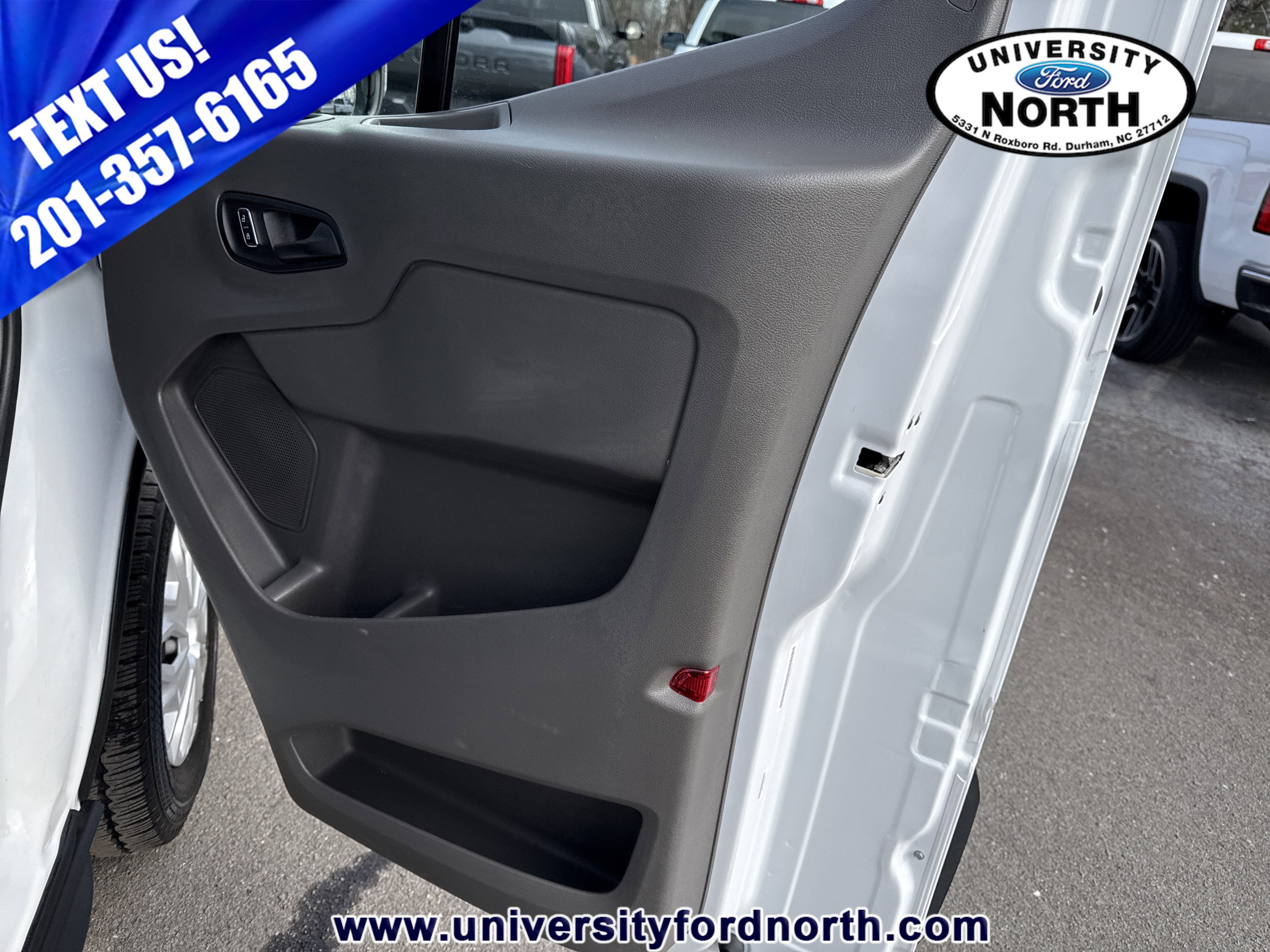 2025 Ford Transit Passenger Wagon XLT