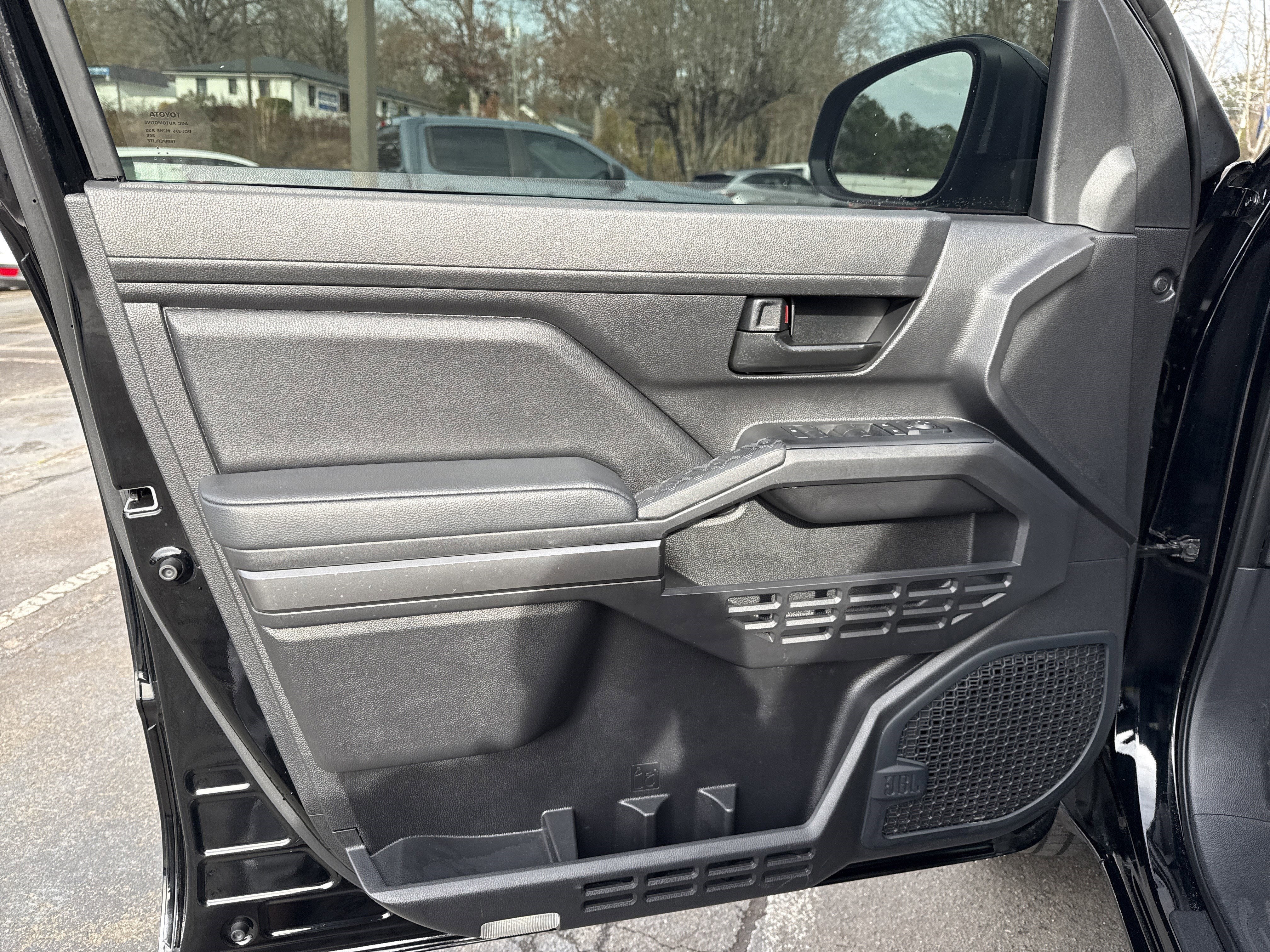 2024 Toyota Tacoma 4WD SR5