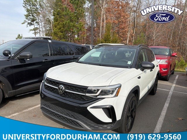 2024 Volkswagen Taos SE Black