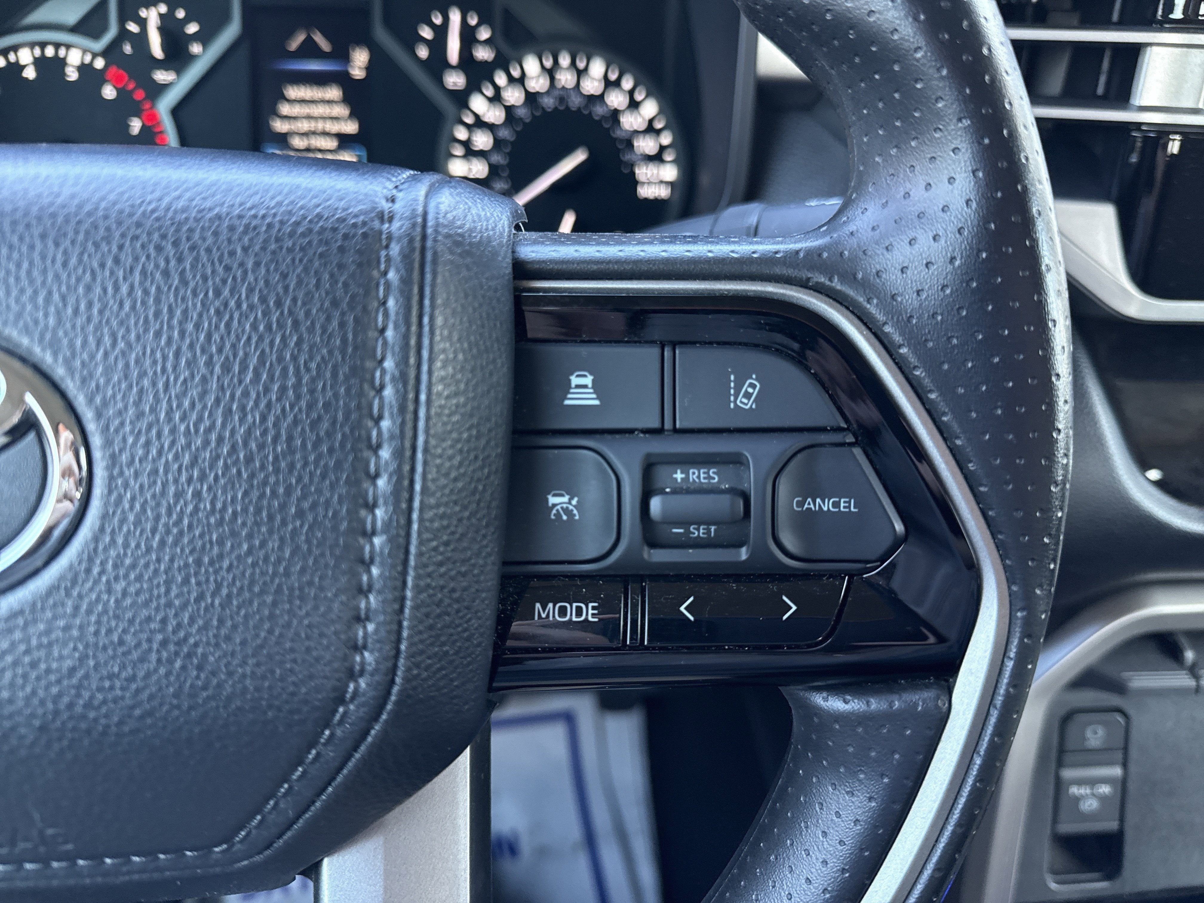 2024 Toyota Tundra 4WD SR5