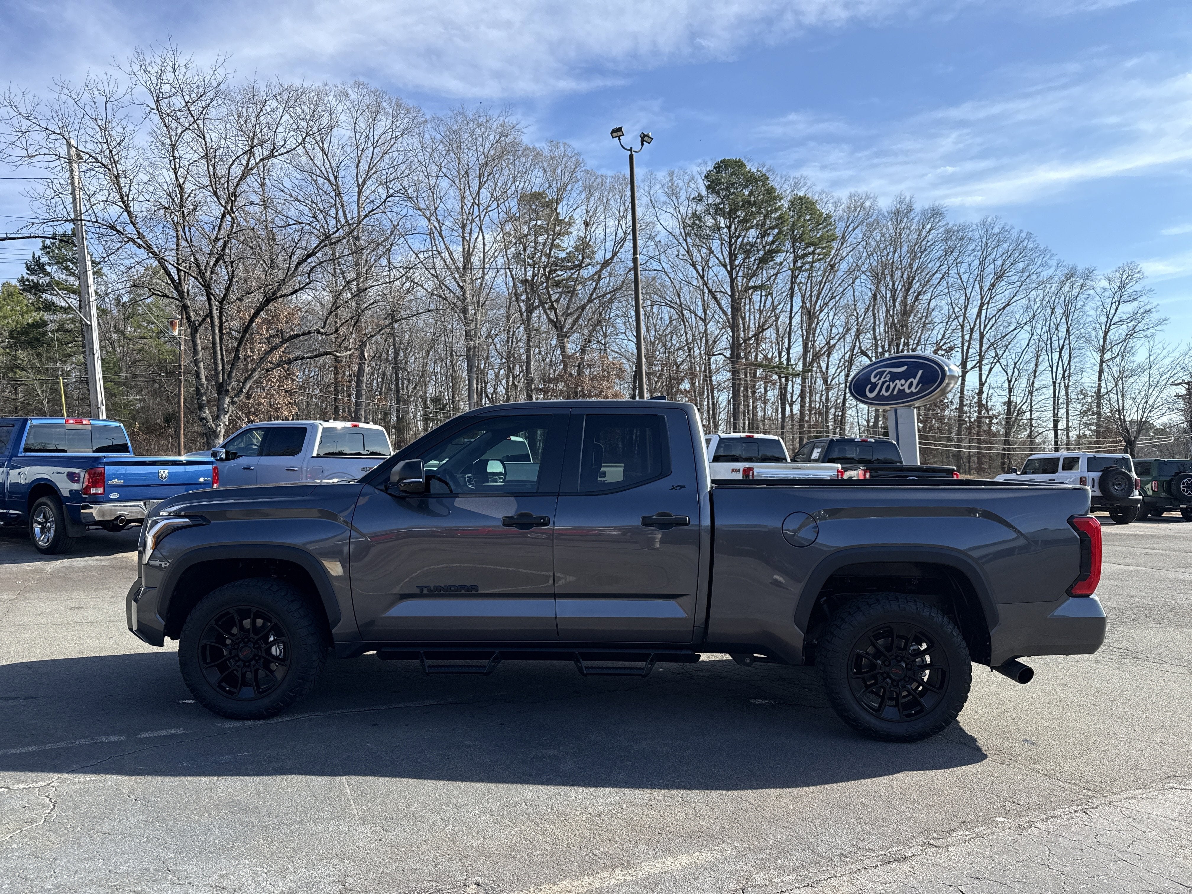 2024 Toyota Tundra 4WD SR5