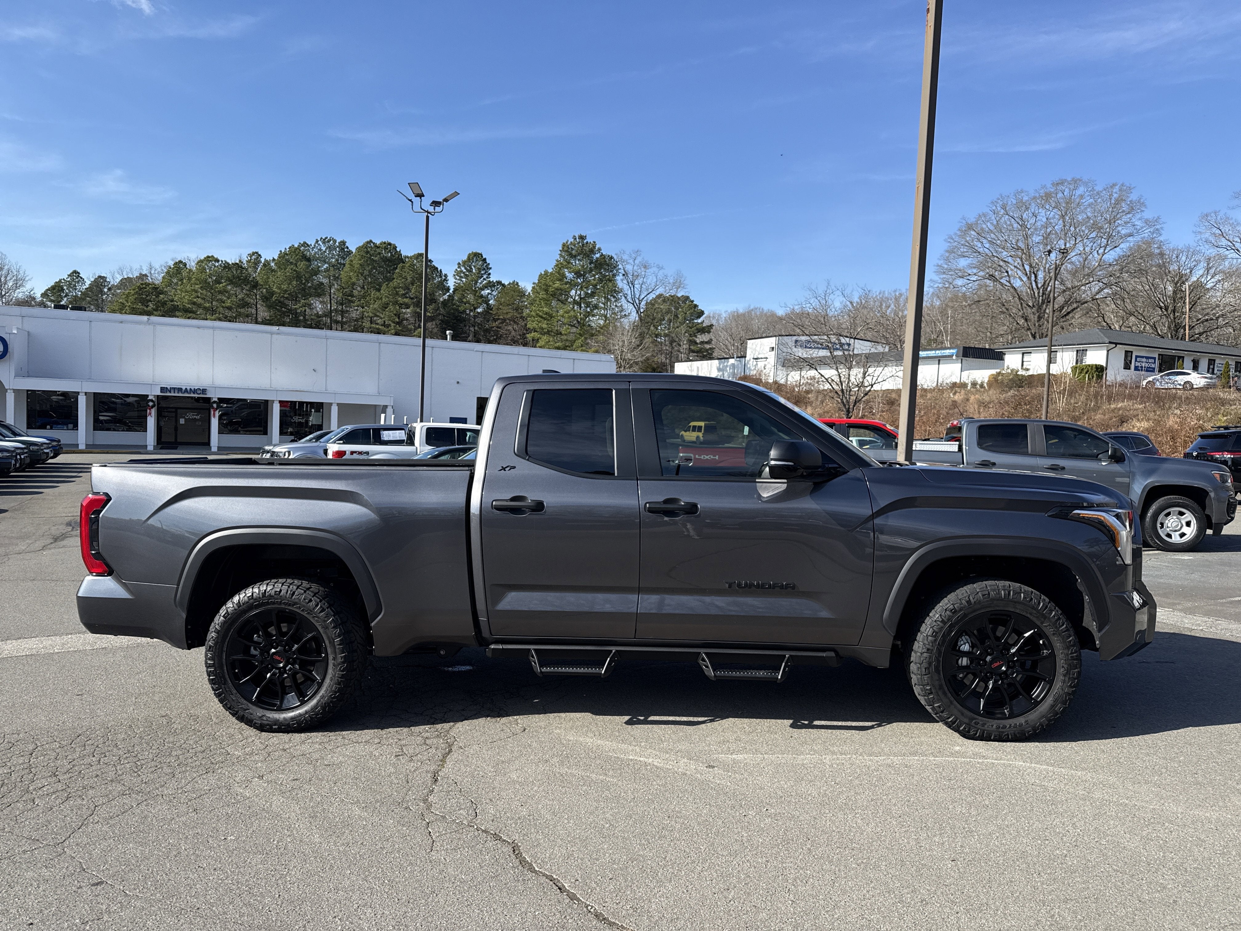 2024 Toyota Tundra 4WD SR5