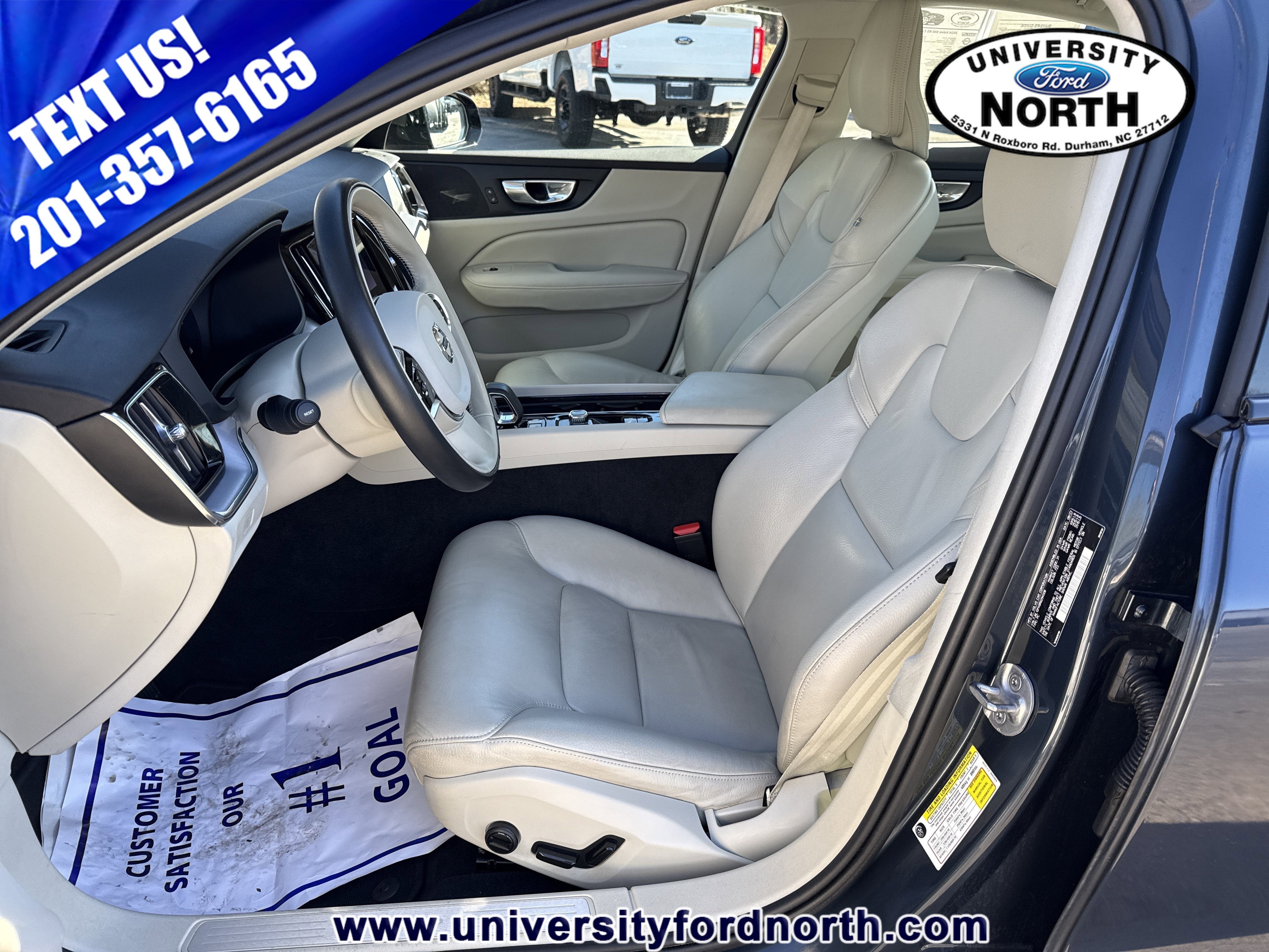 2024 Volvo S60 Core Dark Theme