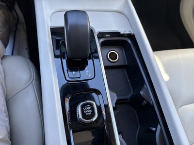 2024 Volvo S60 Core Dark Theme