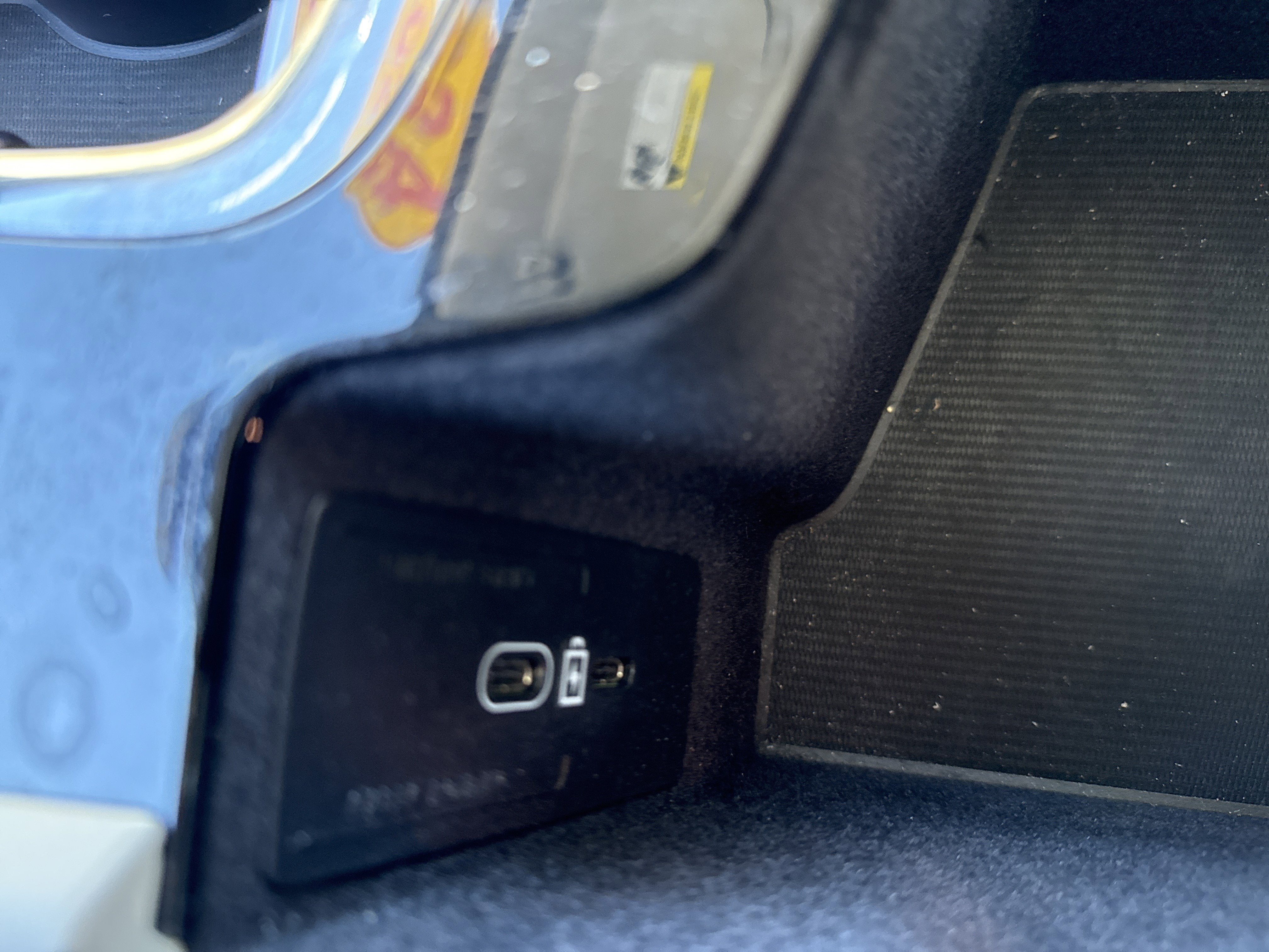 2024 Volvo S60 Core Dark Theme