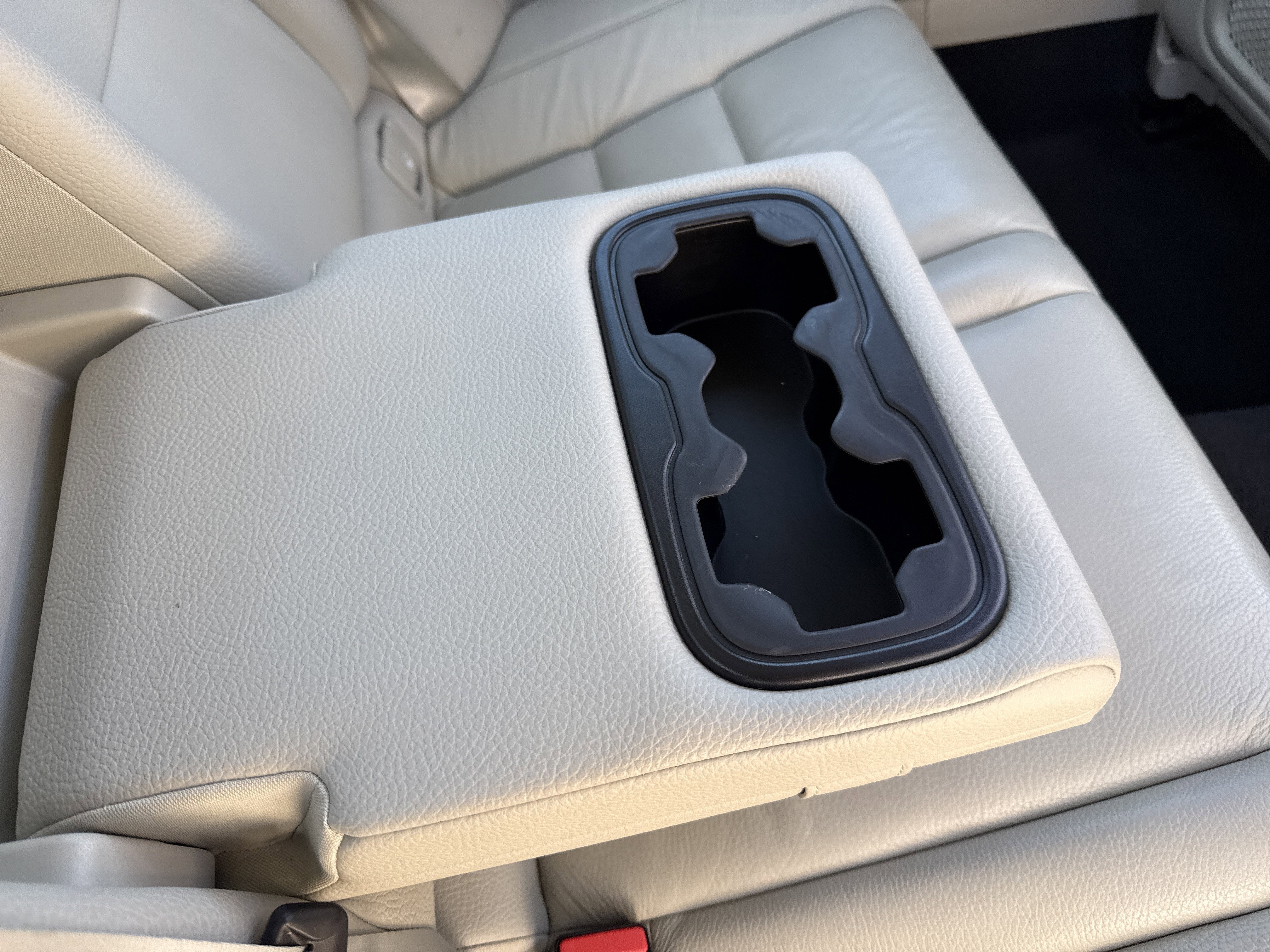 2024 Volvo S60 Core Dark Theme