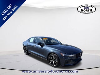 2024 Volvo S60 Core Dark Theme