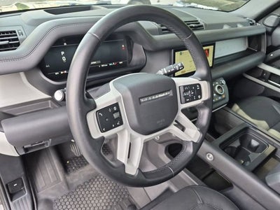 2024 Land Rover Defender SE