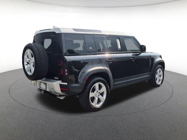 2024 Land Rover Defender SE