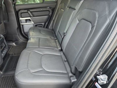 2024 Land Rover Defender SE