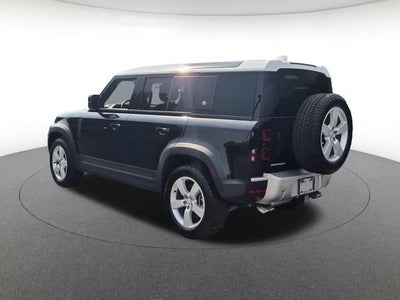 2024 Land Rover Defender SE