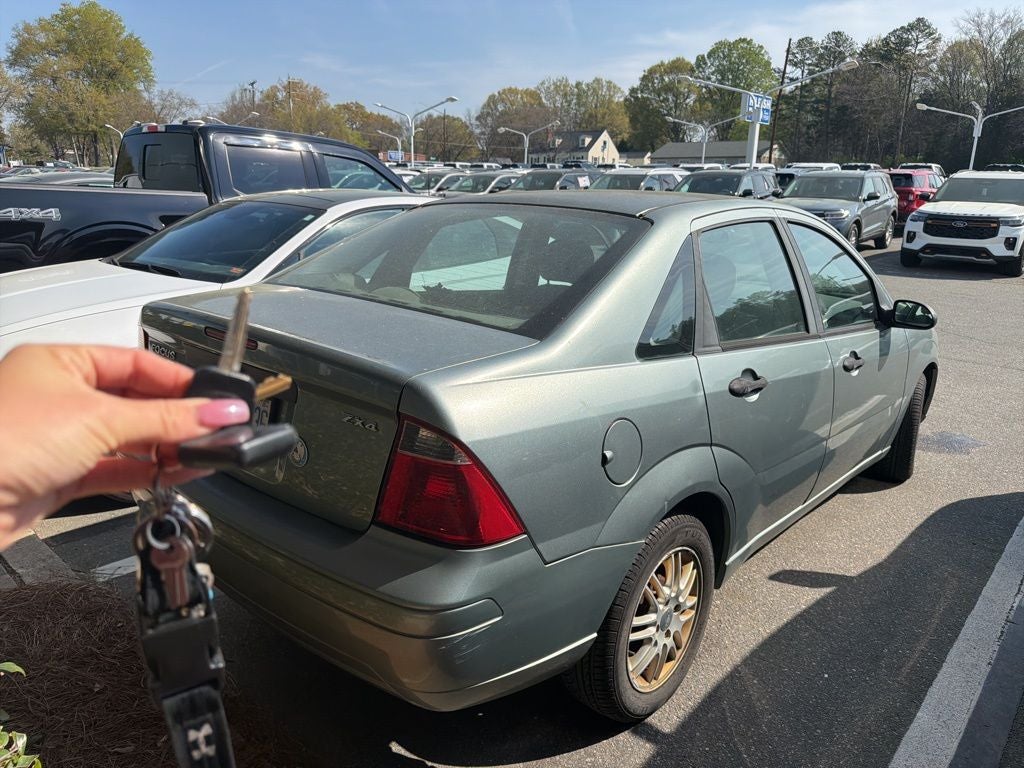 2005 Ford Focus ZX4