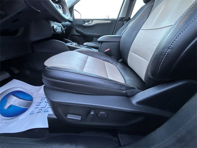 2022 Ford Escape Plug-In Hybrid Titanium