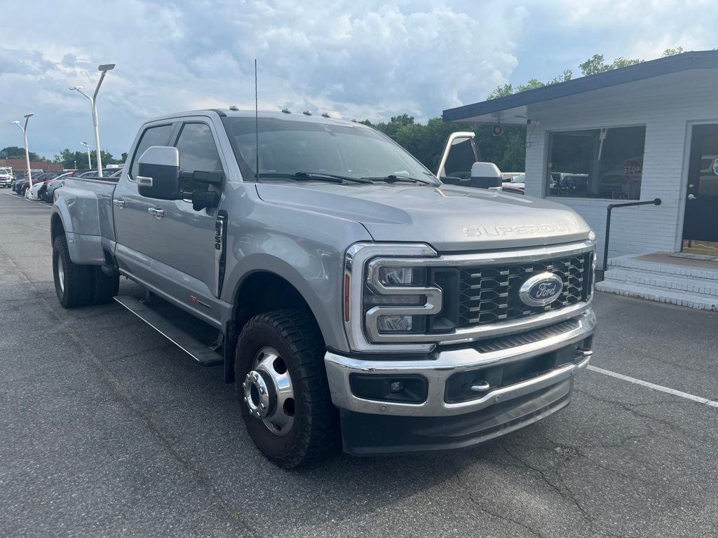 2024 Ford F-350SD Lariat DRW
