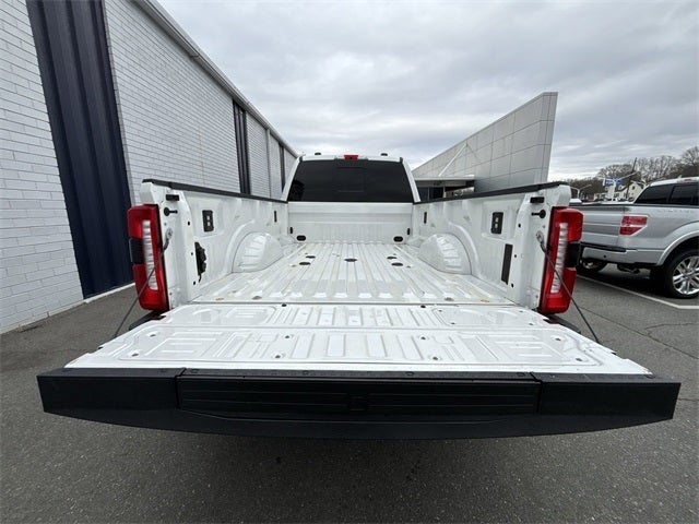2025 Ford F-350SD Lariat DRW - Ultimate Package
