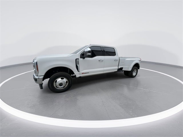 2025 Ford F-350SD Lariat DRW - Ultimate Package