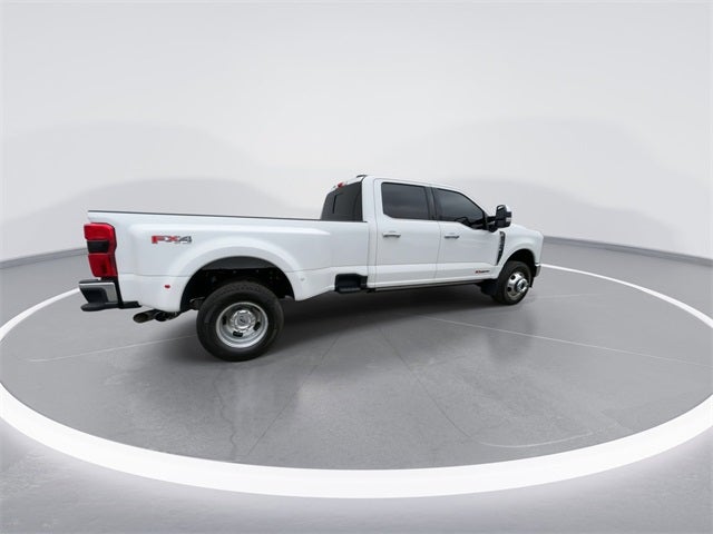 2025 Ford F-350SD Lariat DRW - Ultimate Package