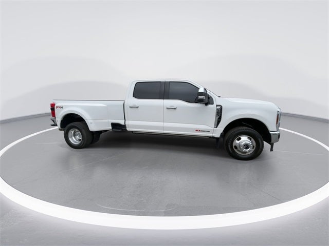 2025 Ford F-350SD Lariat DRW - Ultimate Package