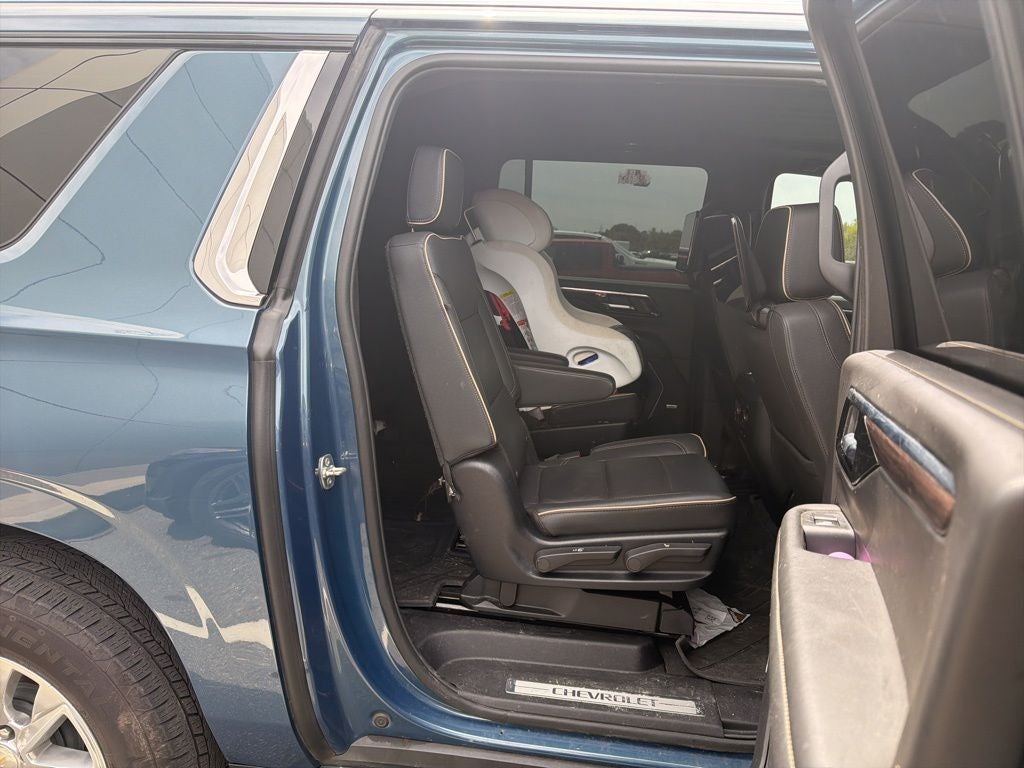 2025 Chevrolet Suburban Premier