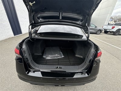 2025 Nissan Versa 1.6 SR