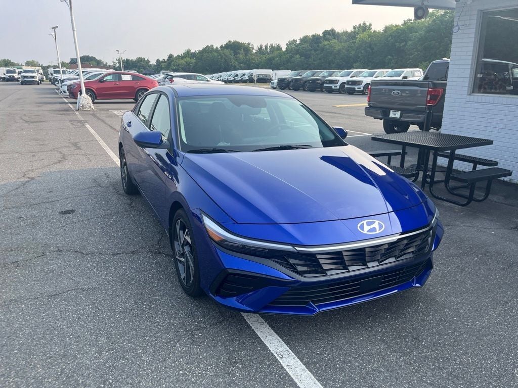2025 Hyundai Elantra SEL Convenience