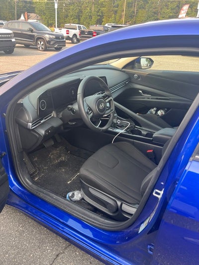 2025 Hyundai Elantra SEL Convenience