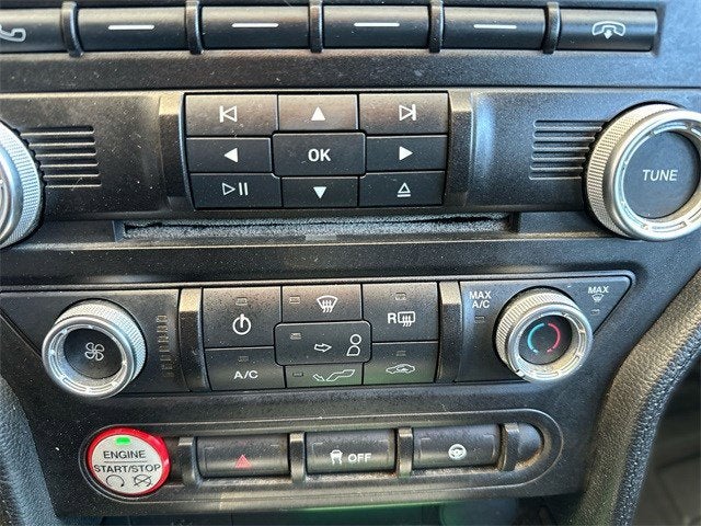 2016 Ford MUSTANG V6