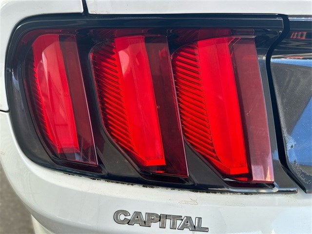 2016 Ford MUSTANG V6