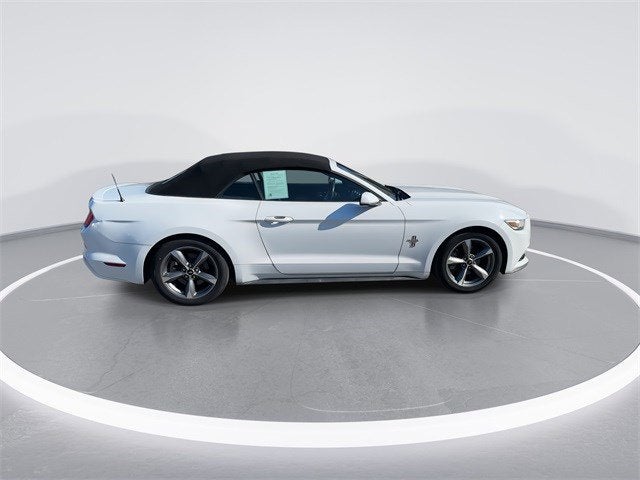 2016 Ford MUSTANG V6