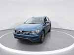2020 Volkswagen TIGUAN Base