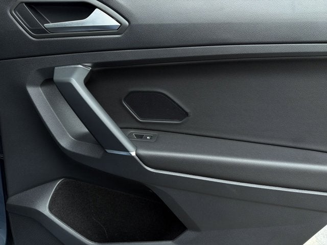 2020 Volkswagen TIGUAN Base