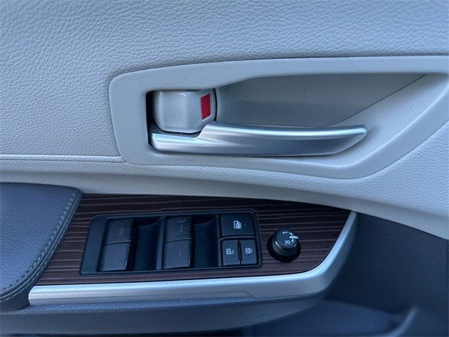 2021 Toyota SIENNA HV XL