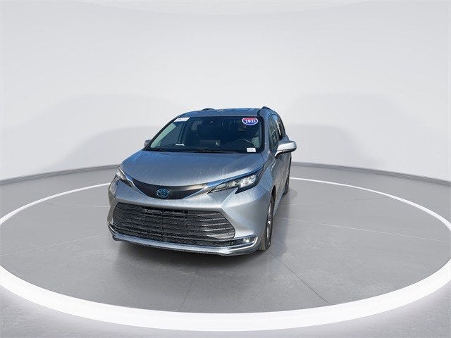 2021 Toyota SIENNA HV XL