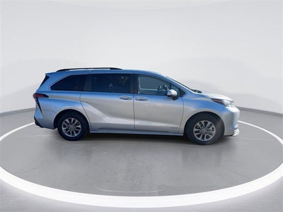 2021 Toyota SIENNA HV XL