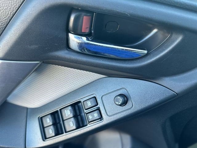 2015 Subaru FORESTER Limited