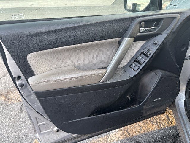 2015 Subaru FORESTER 2.5i Touring