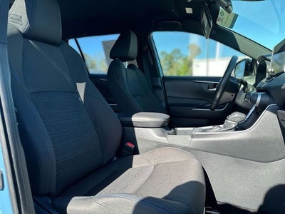 2024 Toyota RAV4 HYBRID SE