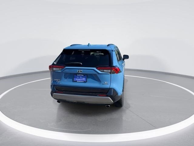 2024 Toyota RAV4 HYBRID SE