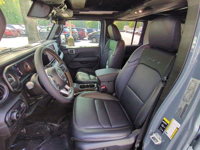 2024 Jeep Wrangler 4-Door Sahara 4x4