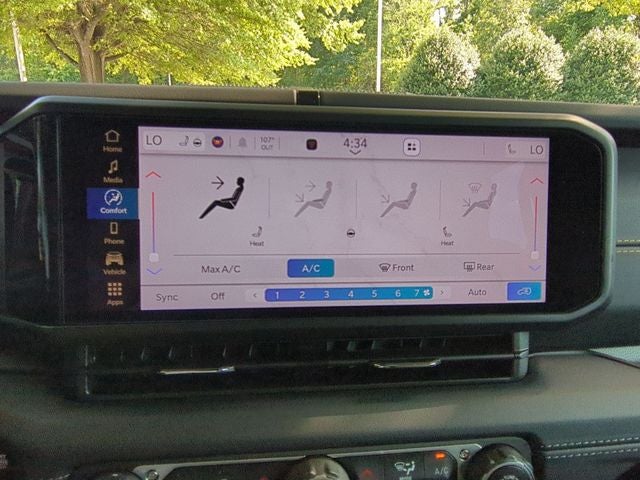 2024 Jeep Wrangler 4-Door Sahara 4x4