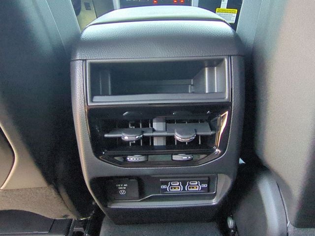 2026 Jeep Grand Cherokee GRAND CHEROKEE LAREDO X 4X2