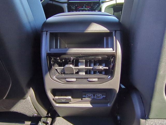 2025 Jeep Grand Cherokee GRAND CHEROKEE LAREDO X 4X2