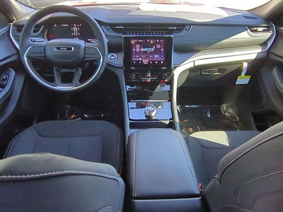 2025 Jeep Grand Cherokee GRAND CHEROKEE LAREDO X 4X2