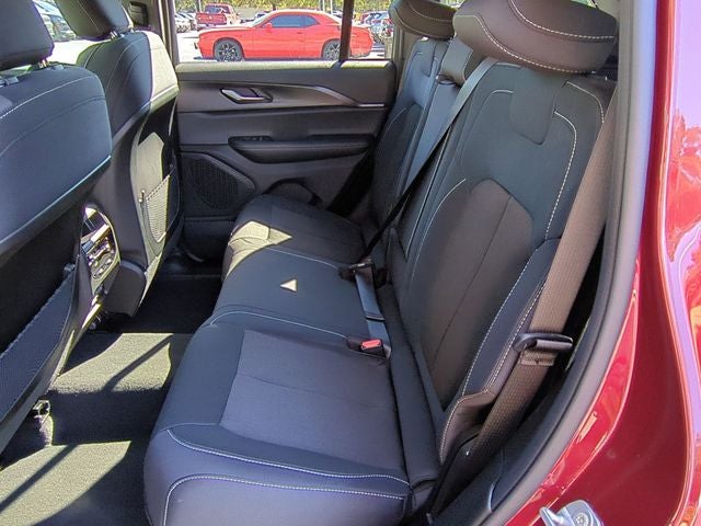 2025 Jeep Grand Cherokee GRAND CHEROKEE LAREDO X 4X2