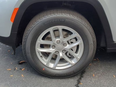 2025 Jeep Grand Cherokee GRAND CHEROKEE LAREDO X 4X2